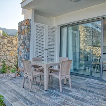 Retreat, Block B1, Unit8 Apartment *