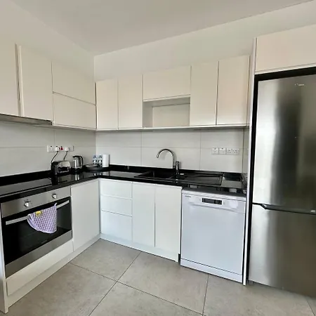 Apartman Retreat, Block B1, Unit8 *