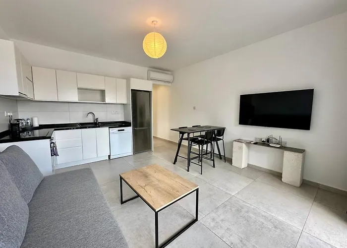 Retreat, Block B1, Unit8 Lägenhet